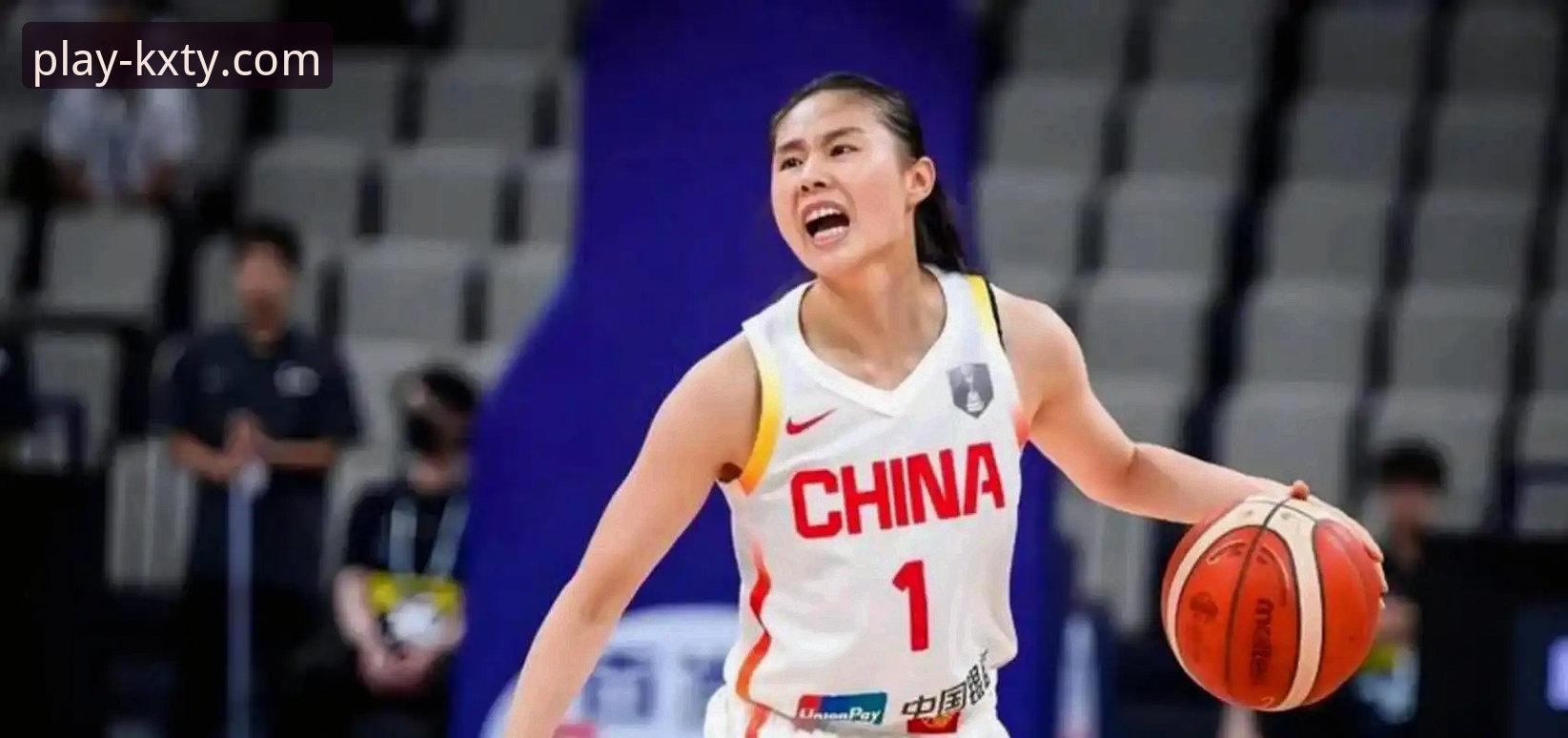 四川女篮95-61大胜创纪录 vs 山西女篮G1溃败：WCBA总决赛首战技术复盘与观赛体验对比